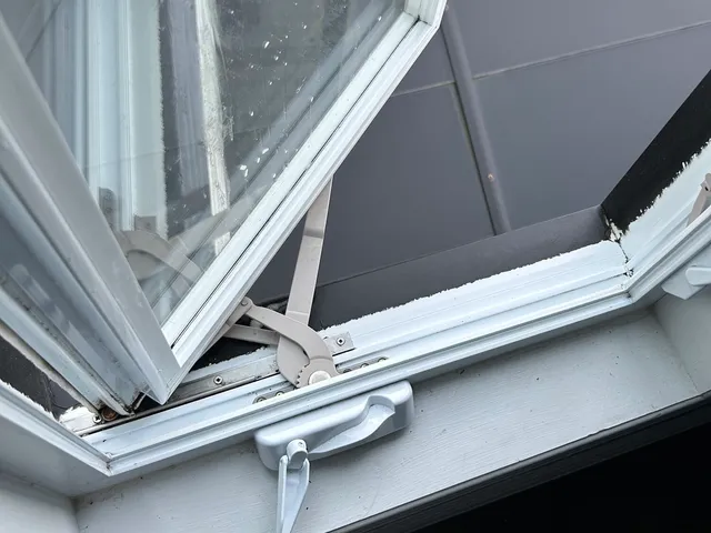 Lavage de vitres — suivi du cadre — après